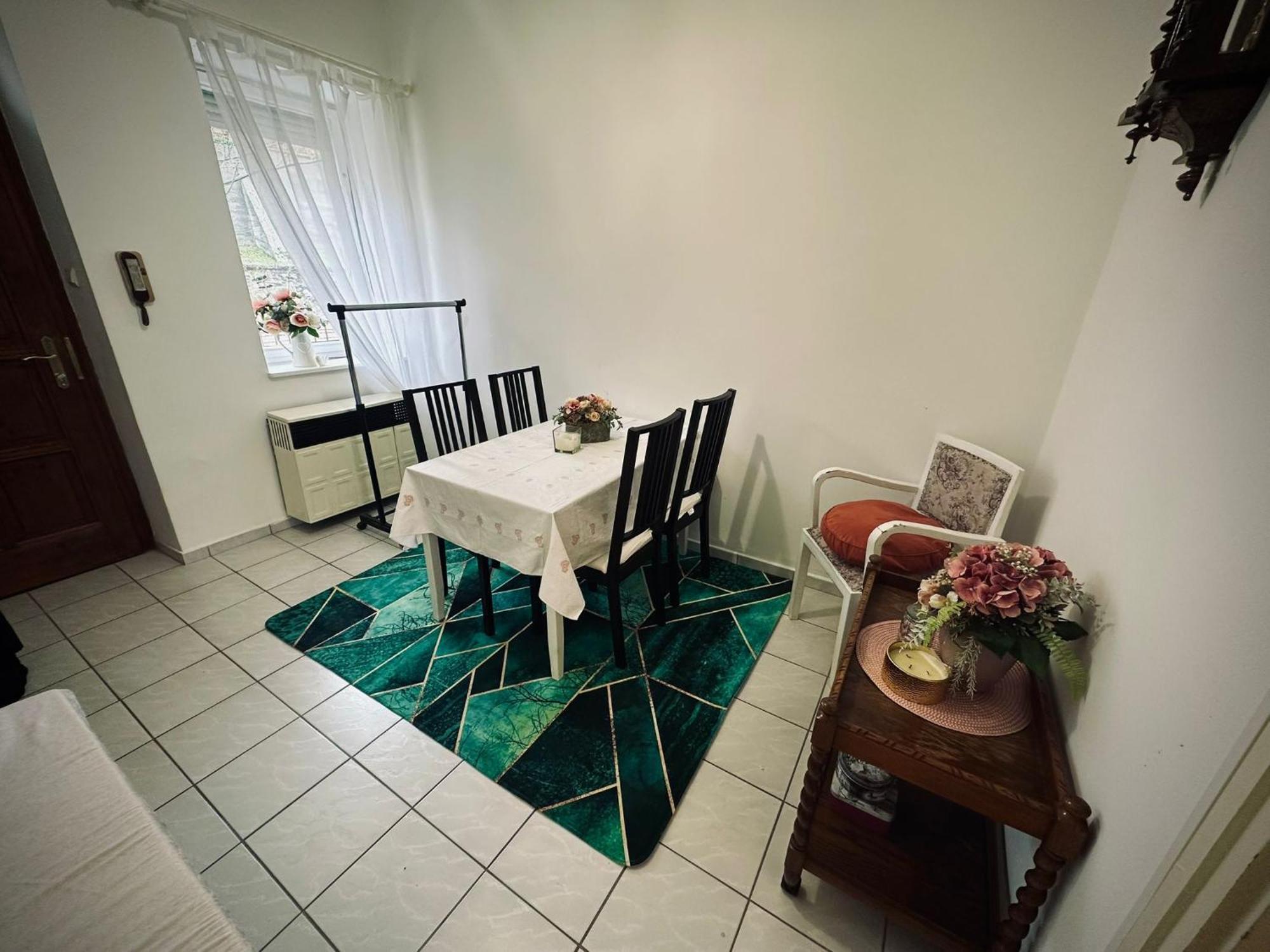 Taban Apartman Pécs Exterior photo